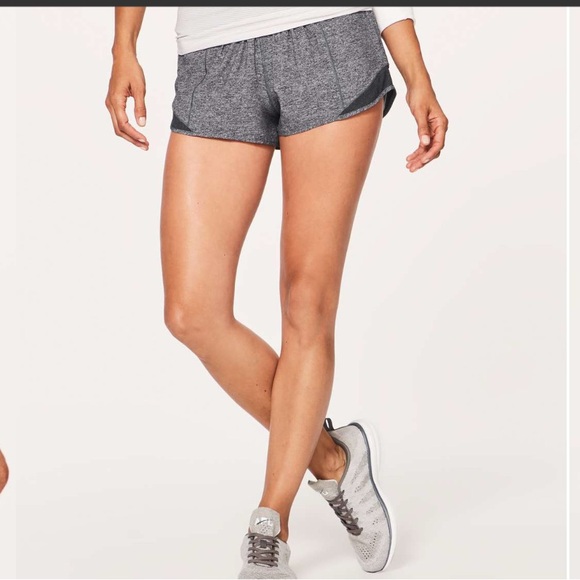 Lululemon Hotty Hot Short I| *2.5"' inseam, Sz 4
Heather Lux Multi Black/Grey - Picture 1 of 8